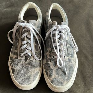 Like New . Vans -Old Skool  - Snow Leopard hairy suede